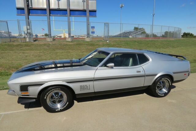 1972 Ford Mustang Mach1--351 Automatic PowerSteering / Disc Brakes