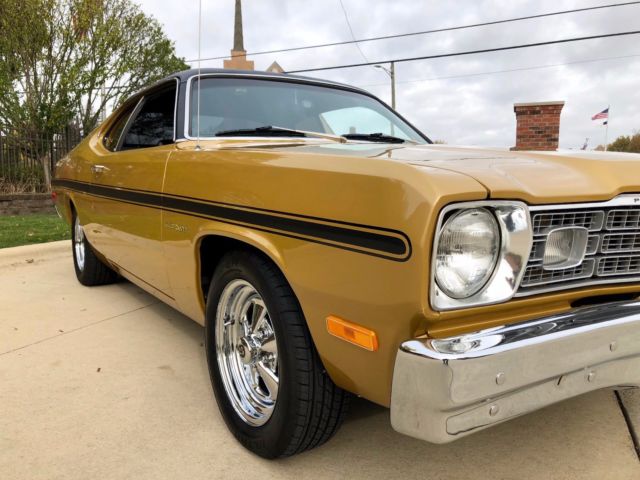 Graphic Express - 1973-74 Plymouth Duster 340 Side Stripe 