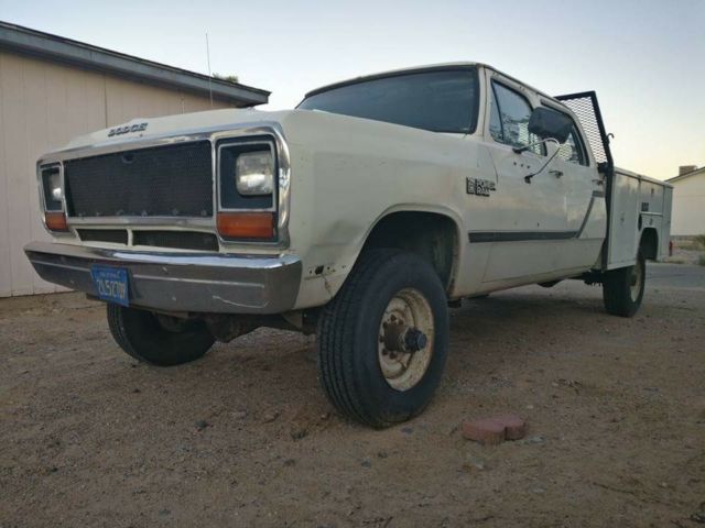1981 dodge w250 long bed crew cab 4x4 runs and drives clean title
