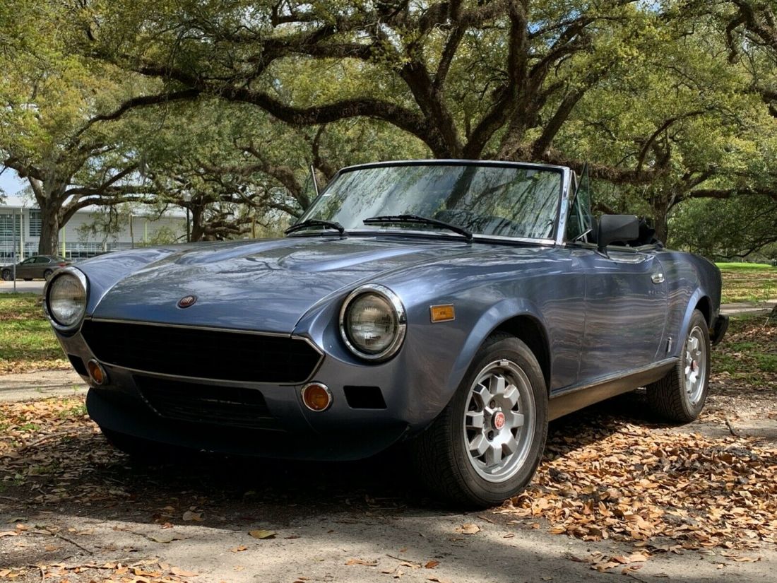1982 Fiat 2000 Spider 124 Convertible Fuel Injected